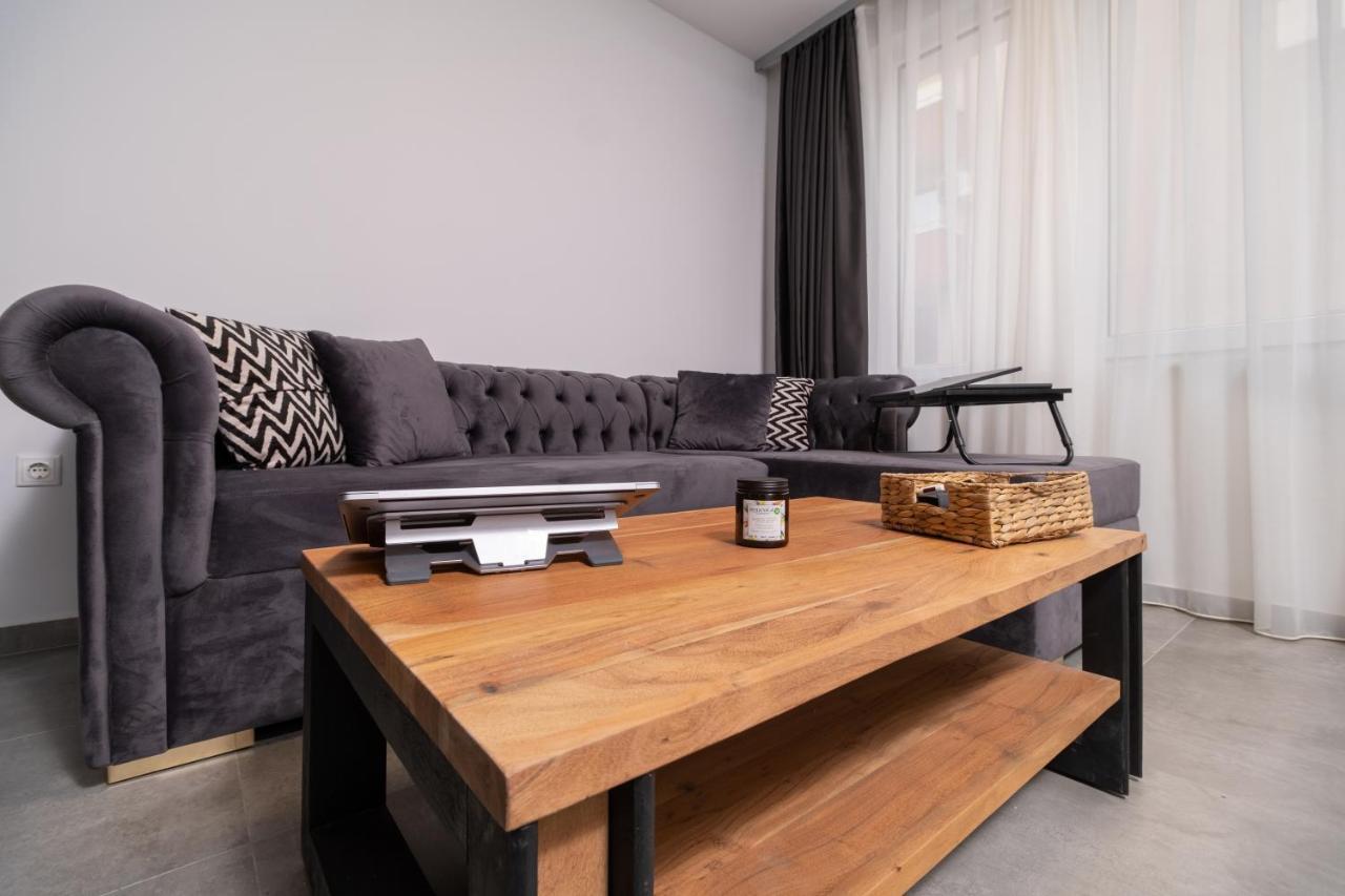 Chic 1Br Apartment With Balcony In Plovdiv Luaran gambar