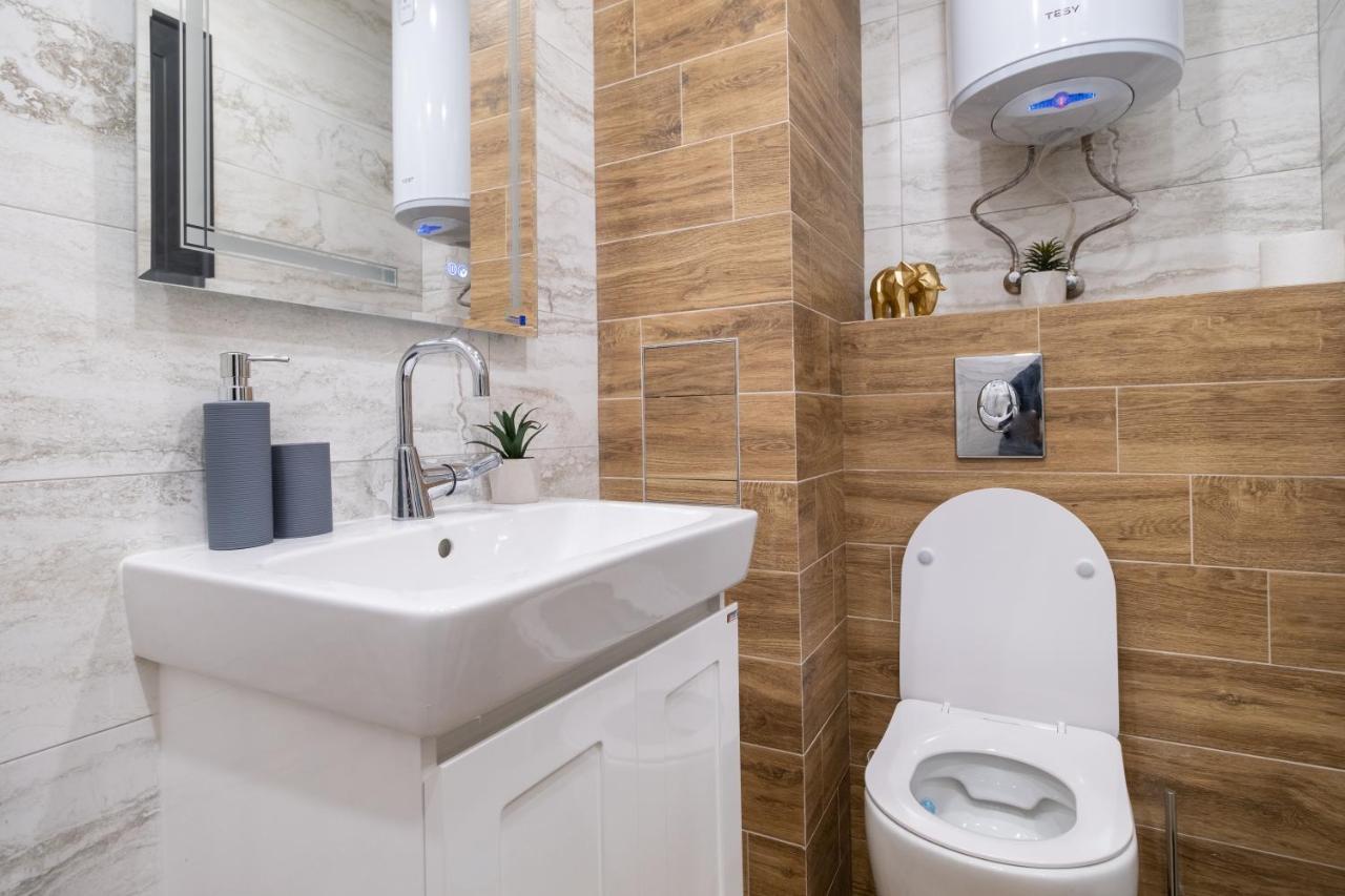 Chic 1Br Apartment With Balcony In Plovdiv Luaran gambar
