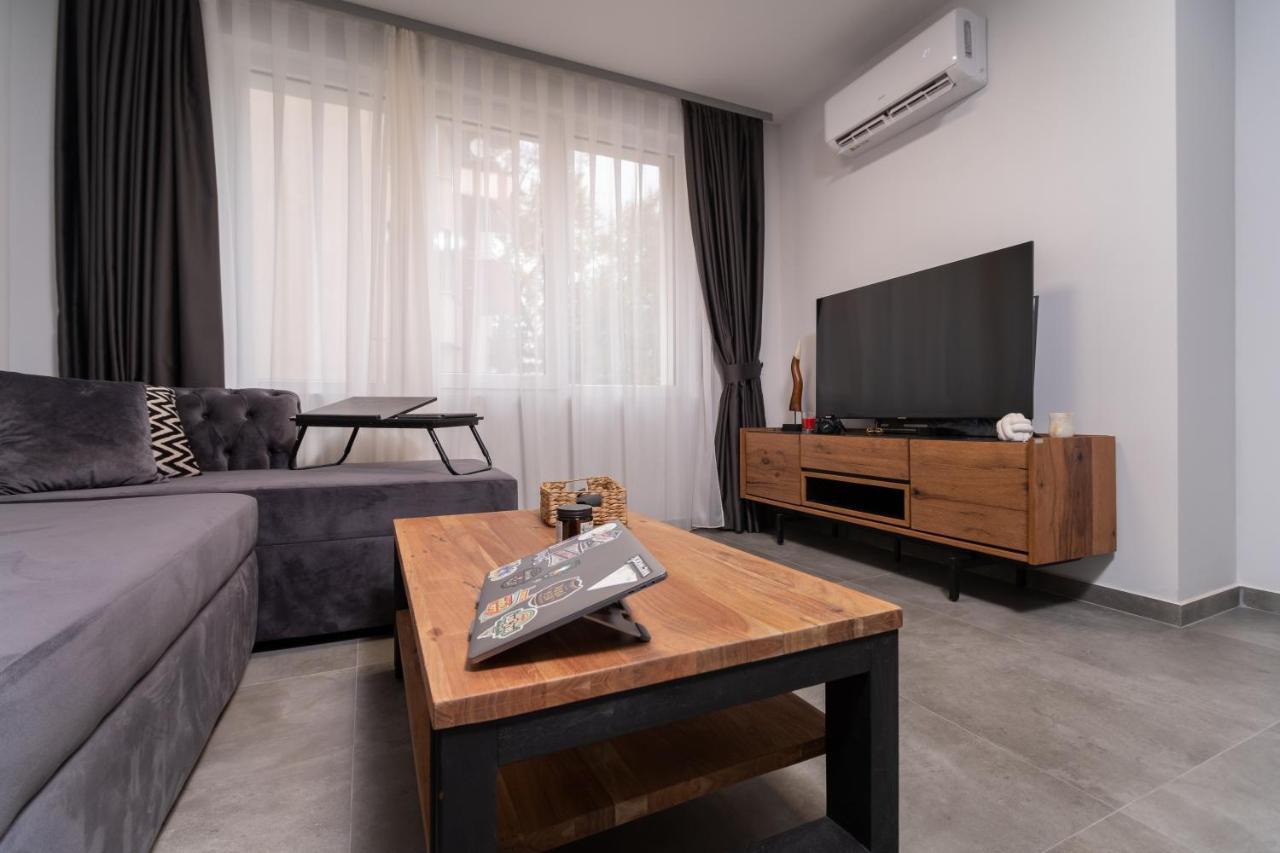 Chic 1Br Apartment With Balcony In Plovdiv Luaran gambar