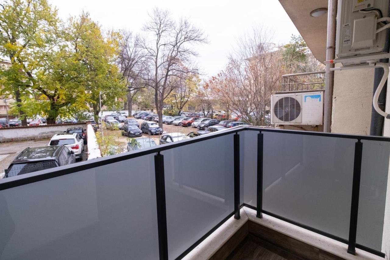 Chic 1Br Apartment With Balcony In Plovdiv Luaran gambar