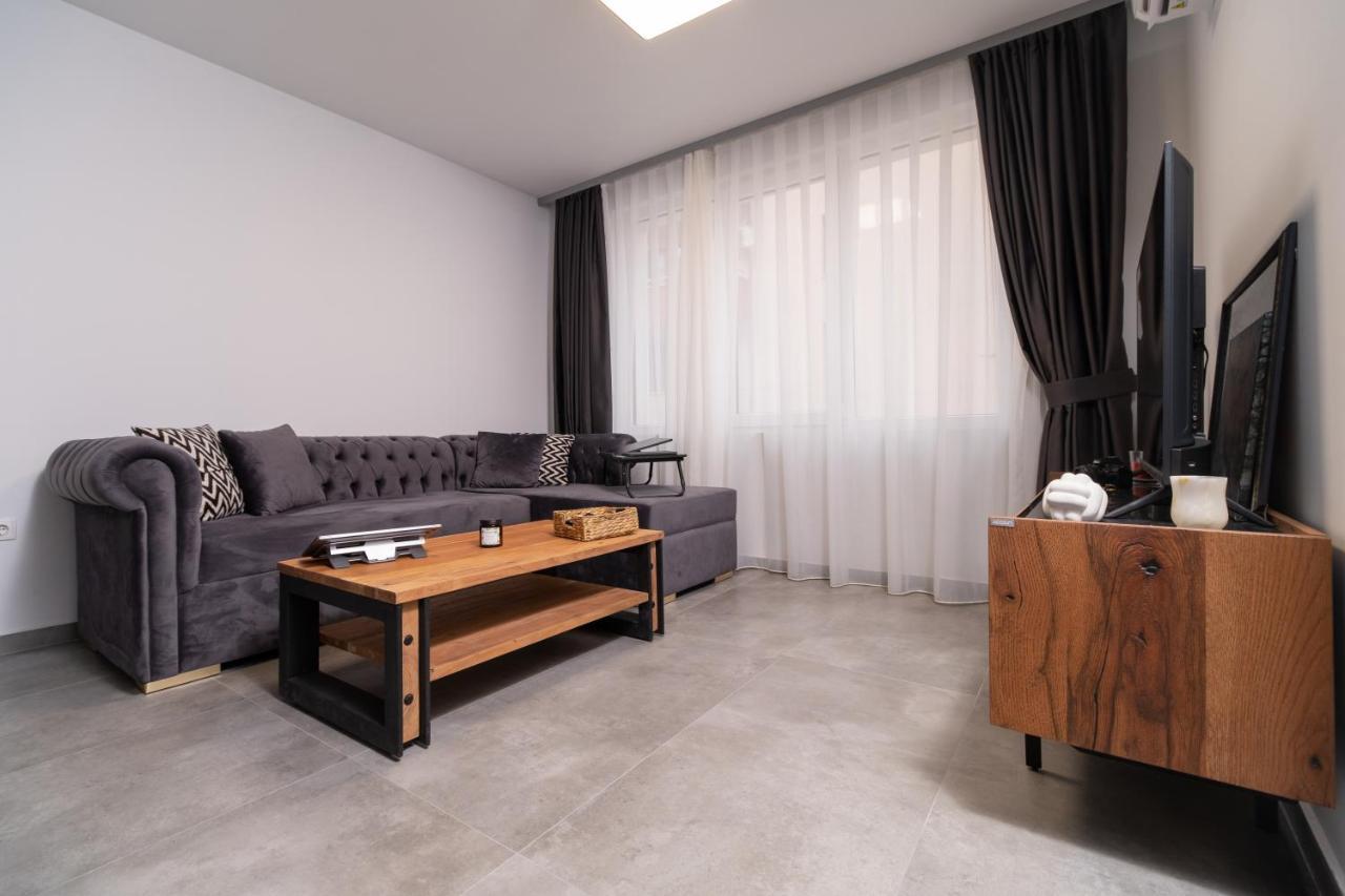 Chic 1Br Apartment With Balcony In Plovdiv Luaran gambar