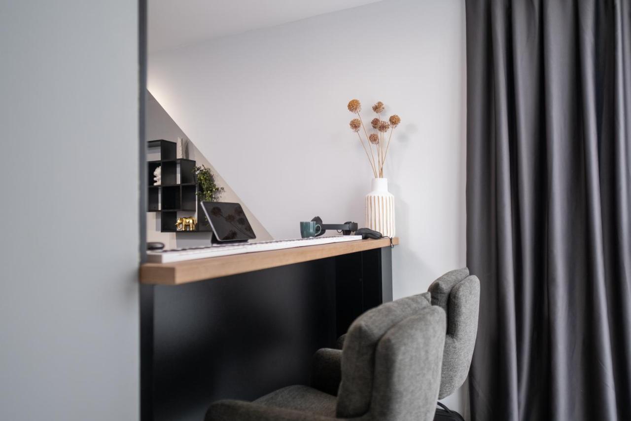 Chic 1Br Apartment With Balcony In Plovdiv Luaran gambar